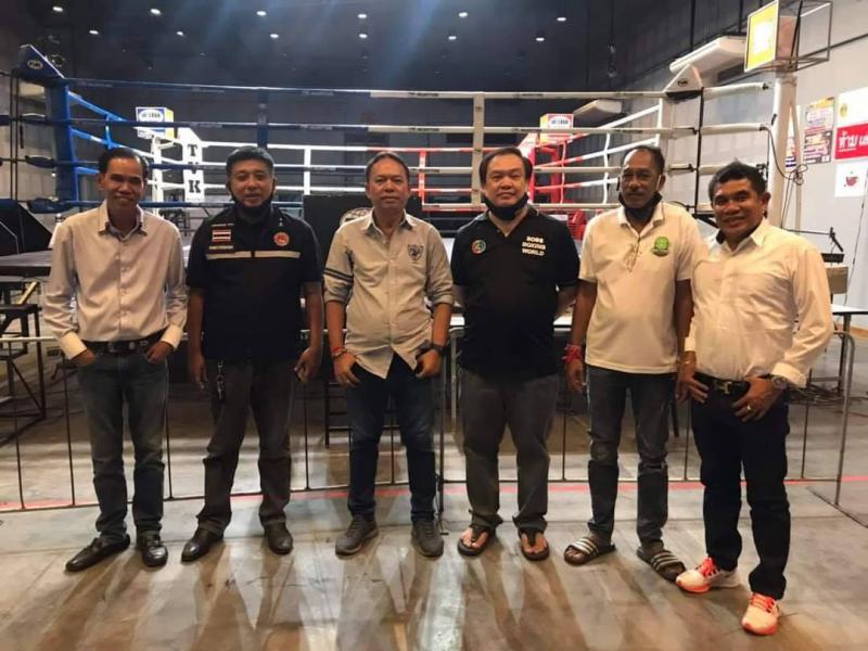 ผู้บริหารพีชทีวี ให้การต้อนรับ