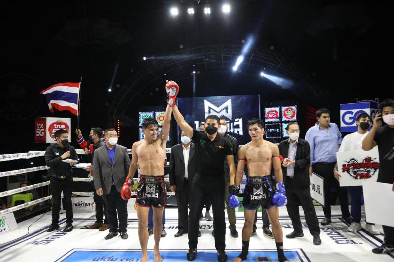 และคู่สุดท้าย คู่ที่ 4  พิกัด 118 ปอนด์...เสาเอก อ.อัจฉริยะ ...ชนะคะแนน... กุมารดอย เพชรเจริญวิทย์