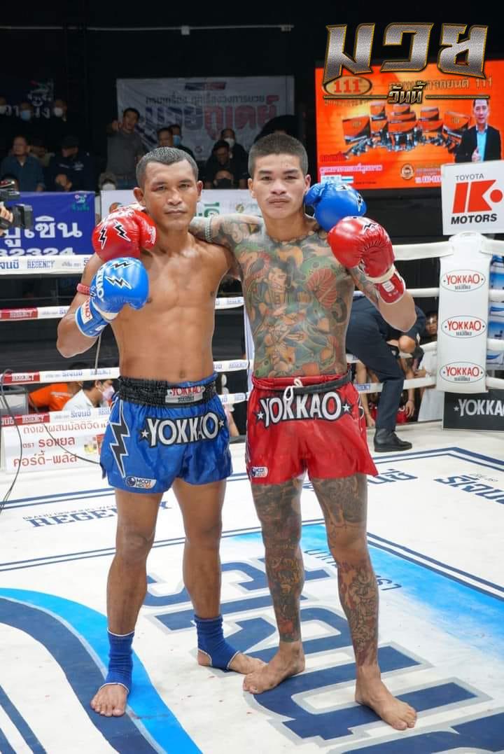 คู่ที่ 4 พิกัด 127ต่อ129 ปอนด์...ตีโต้ ส.ส.ต้อยแปดริ้ว ...เสมอ... อภิวัฒน์ สจ.โอเล่ห์ยโสธร