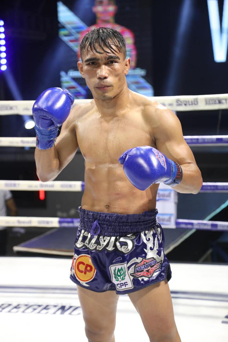 และคู่สุดท้าย คู่ที่ 8  พิกัด 127 ปอนด์...เพชรพัทยา ชิลค์มวยไทย ...แพ้คะแนน... สุรศักดิ์ มิลล์คอนสตี
