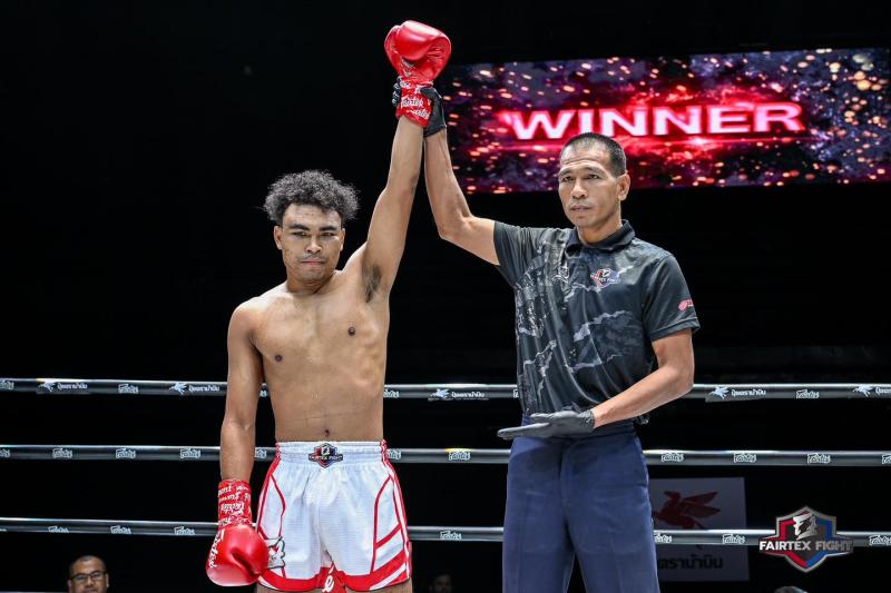 คู่ที่ 6 พิกัด 68 กก. แสนศักดิ์ พิมายพงศกร ...ชนะน็อกยก 1... อาราช อามิดซาเดย์