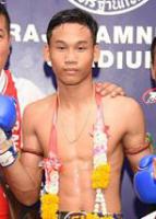 ธงสะบัด อ.นกแก้วมวยไทย