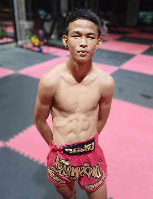 เพชรอนุพล น.อนุวัฒน์ยิม