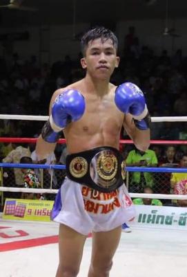 ยอดบัวแดง เดอะกลั๊ฟพัทยา