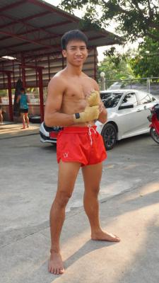 เก้ากะรัต จิตรเมืองนนท์