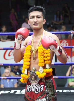 เพชรสมจิตร จิตรเมืองนนท์