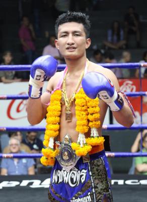 เพชรสมจิตร จิตรเมืองนนท์