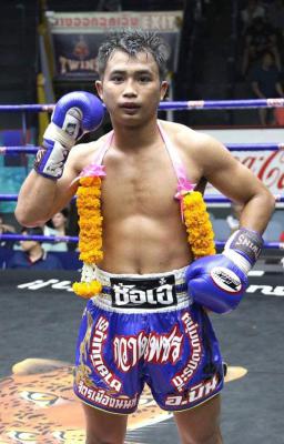 กวางเพชร หนุ่มบางกระดี่