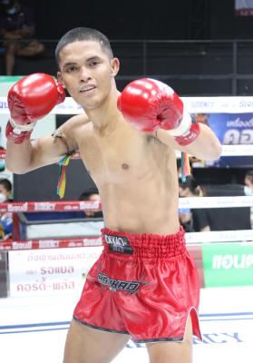 เด็ดเดี่ยว ส.กลิ่นมี