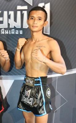 เพชรมณี ศิษย์เจ๊แดง