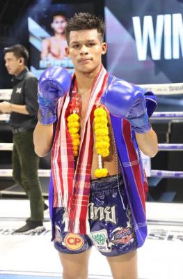 นำทรัพย์ บุญลานนามวยไทย