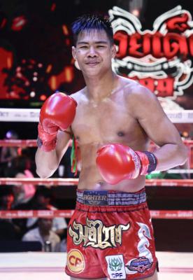 รถพ่วง พุ่มพันธุ์ม่วง