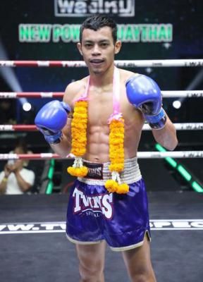 ริฟดีน พี.เค.แสนชัยมวยไทยยิม
