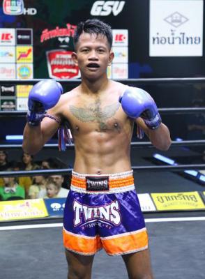 ดำเดือด ตี๋เจริญเมือง