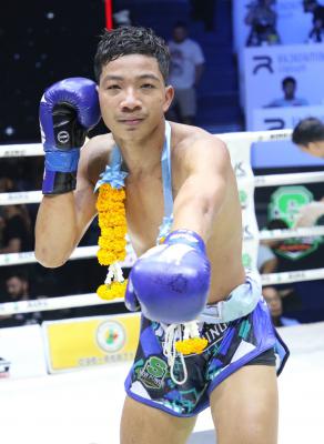 ขุนพิชิต แดนเซ็นจิวรี่