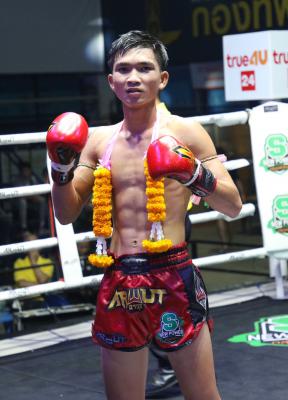 นนทภัทร พุ่มพันธ์ม่วง