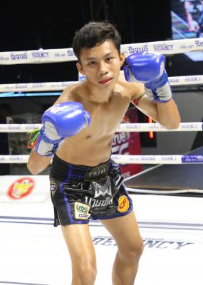 เพชรภูจอง ส.จารุวรรณ