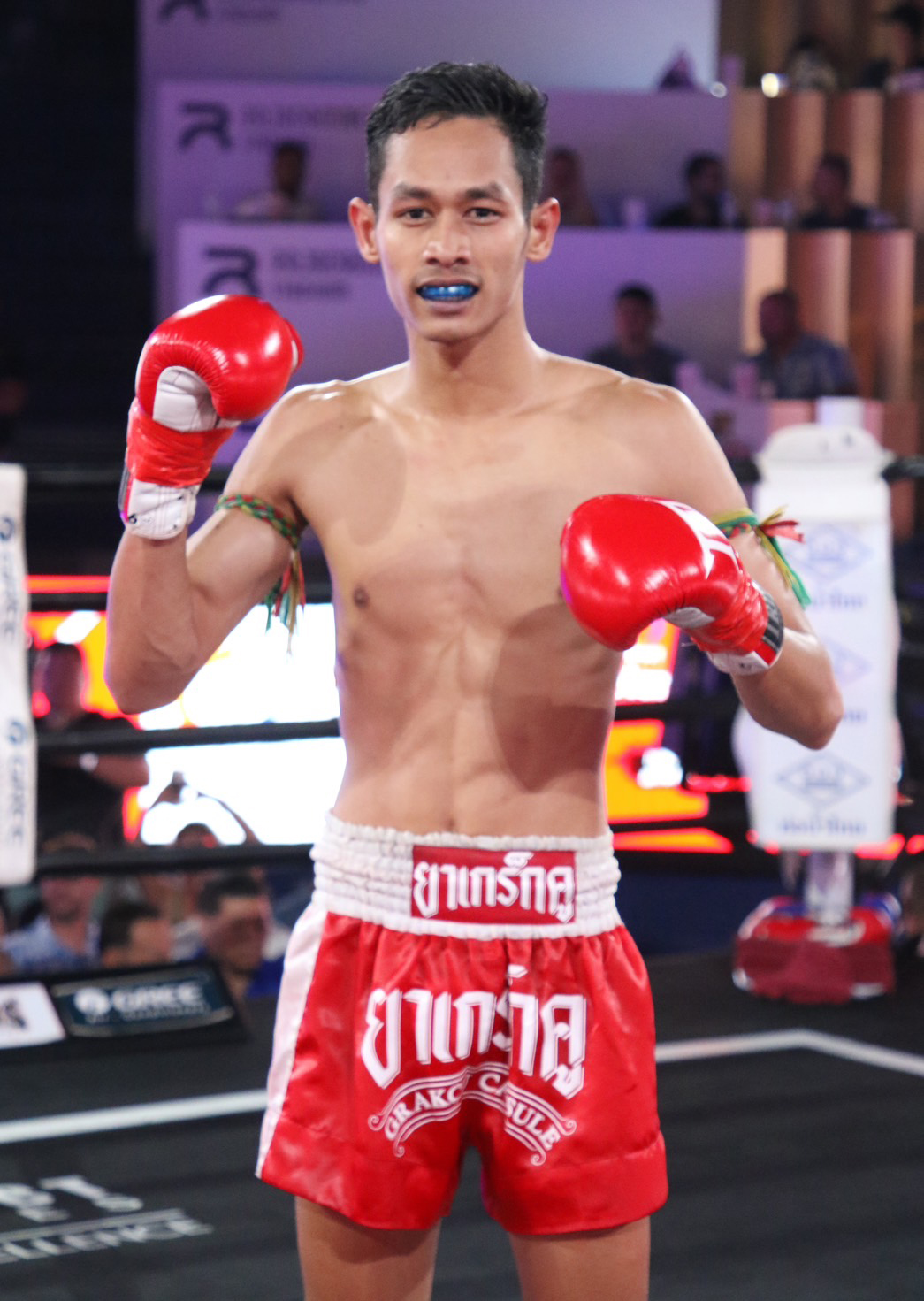 ขจรไกร เพชรเกียรติเพชร