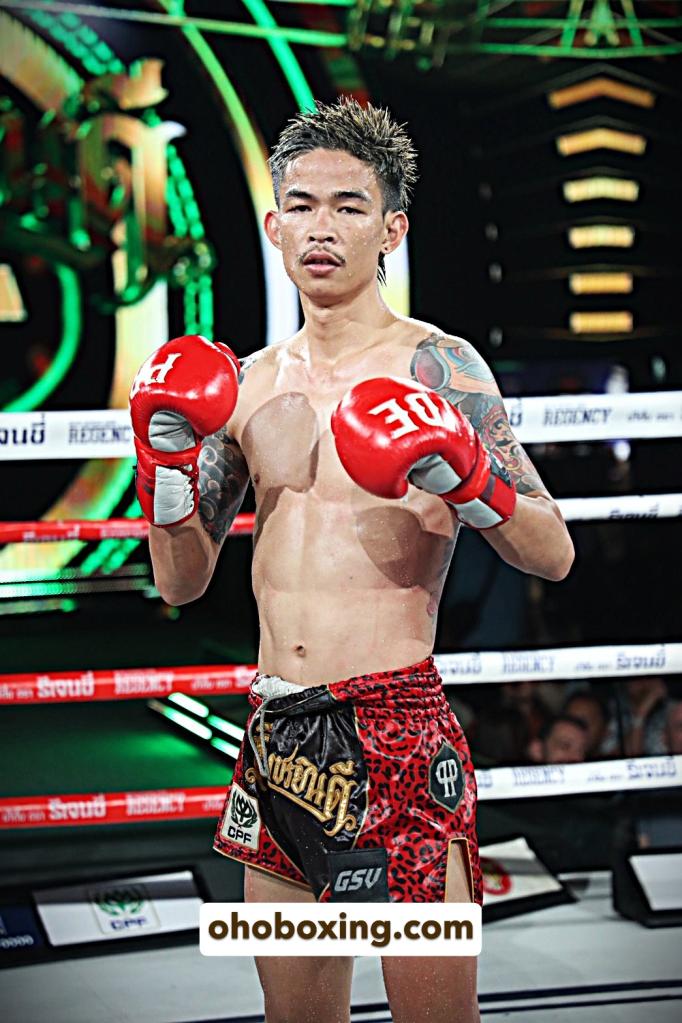เพชรอนุวัฒน์ น.อนุวัฒน์ยิม