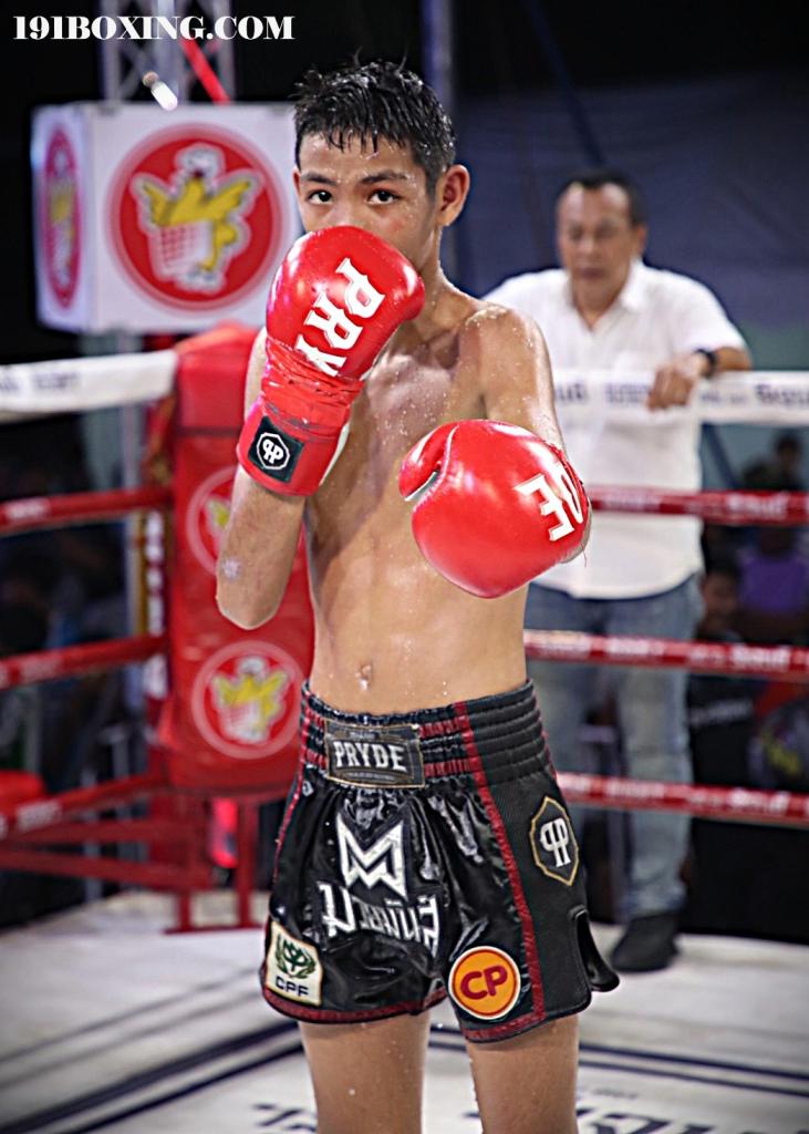 เพชรสายธาร ศิษย์หลวงพี่น้ำฝน