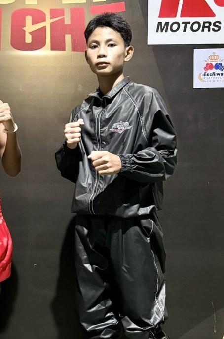 แรมโบ้ สจ.เล็กเมืองนนท์