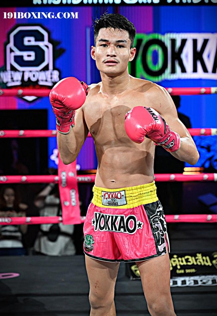 เพชรเรณู เกียรติธงยศ