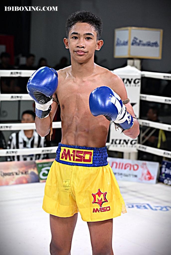 ตะขาบเพชร ศักดิ์วารี