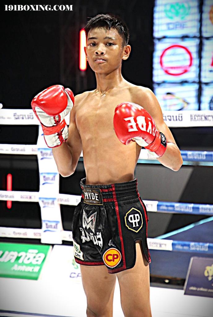 ยอดตะวัน ร.ร.รัตนโกสินทร์สมโภชบางเขน