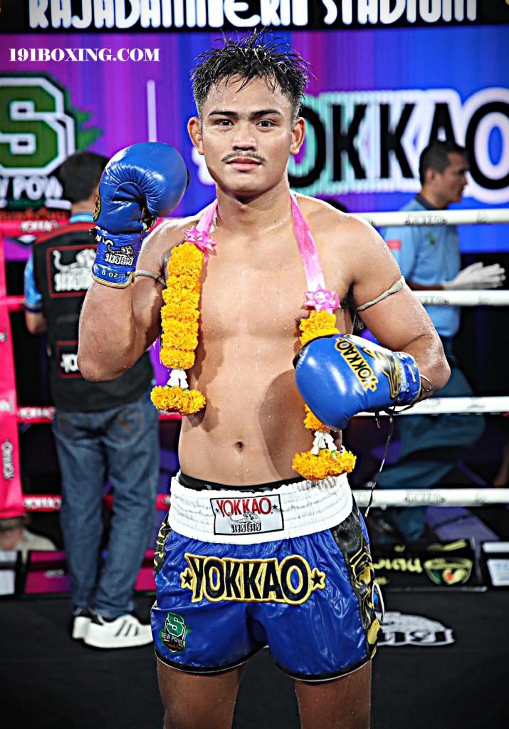ศักดิ์ศรี ซุปเปอร์เล็กมวยไทย